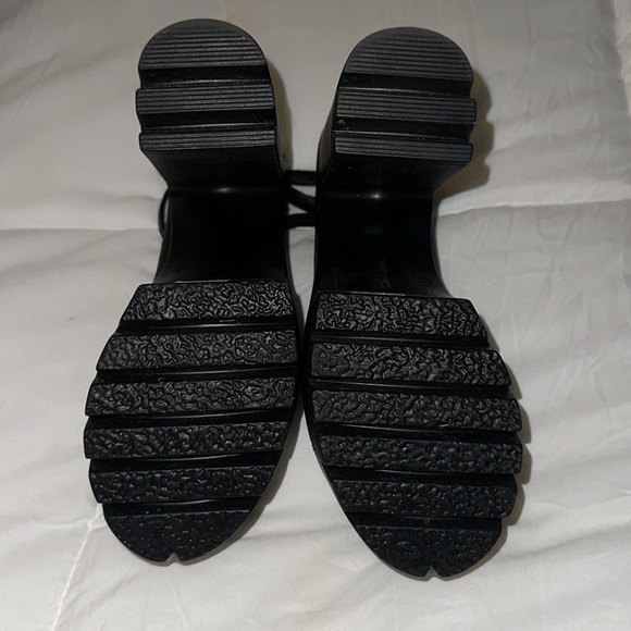 Platform black heels - Picture 4 of 5